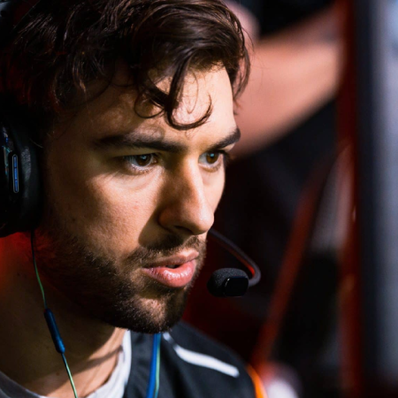 The professional player “Snip3down” wants to compete in 2 esports titles at the same time